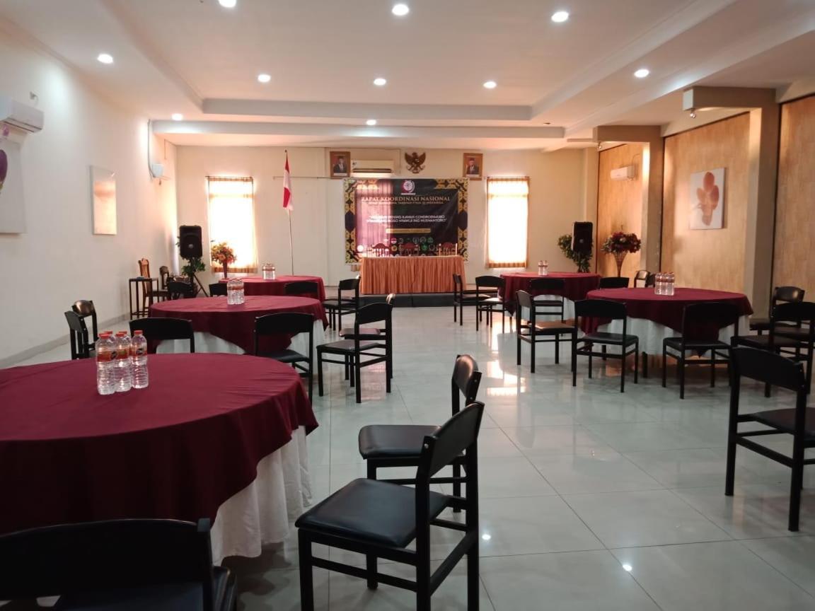 Votel Hotel Tulungagung Ngoại thất bức ảnh