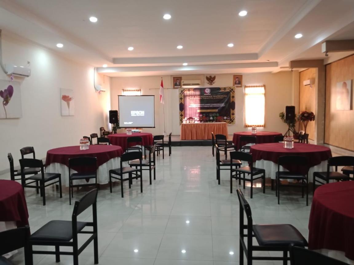 Votel Hotel Tulungagung Ngoại thất bức ảnh